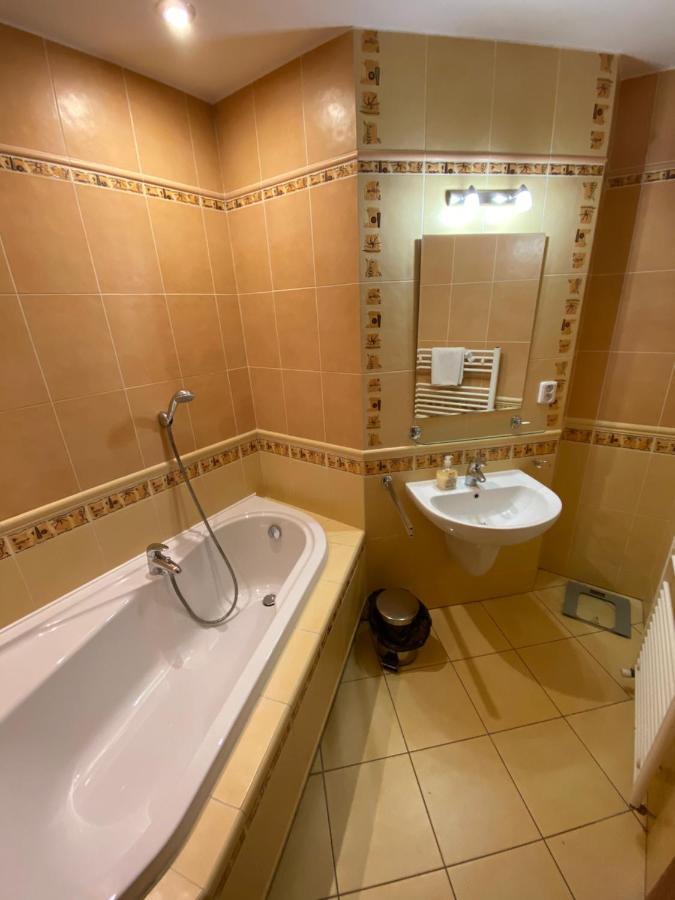 Penzion Le Monde Hotel Bardejov Ngoại thất bức ảnh