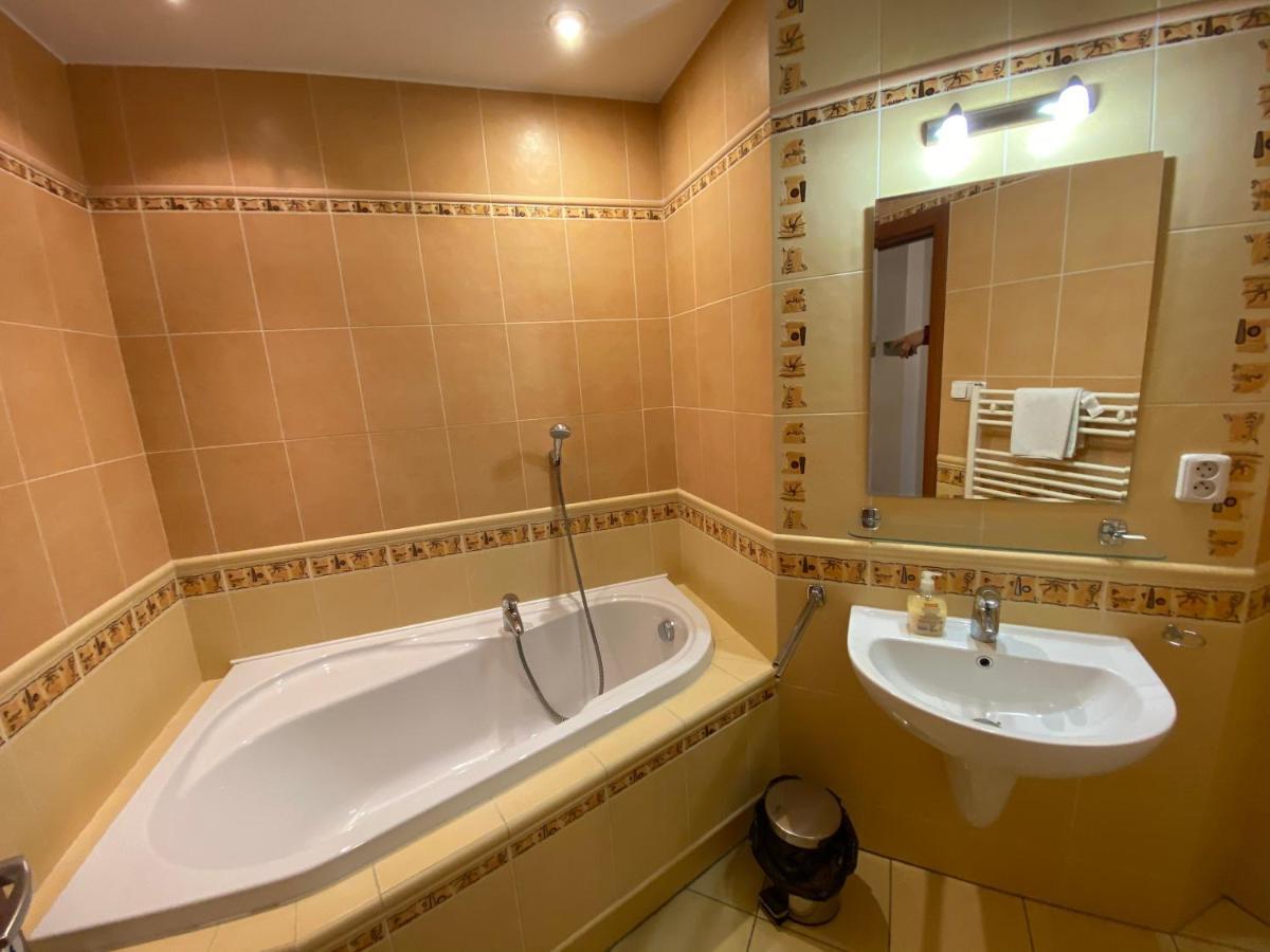 Penzion Le Monde Hotel Bardejov Ngoại thất bức ảnh