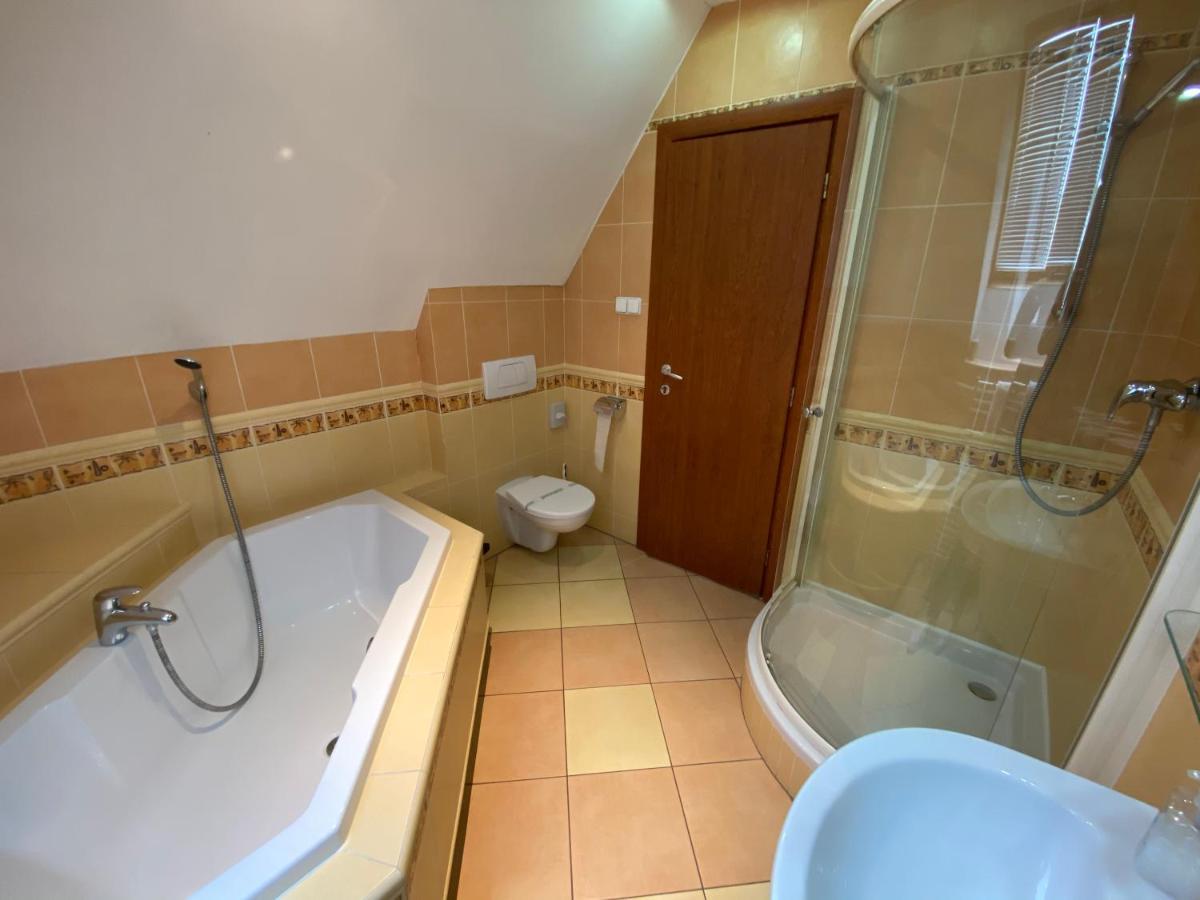Penzion Le Monde Hotel Bardejov Ngoại thất bức ảnh