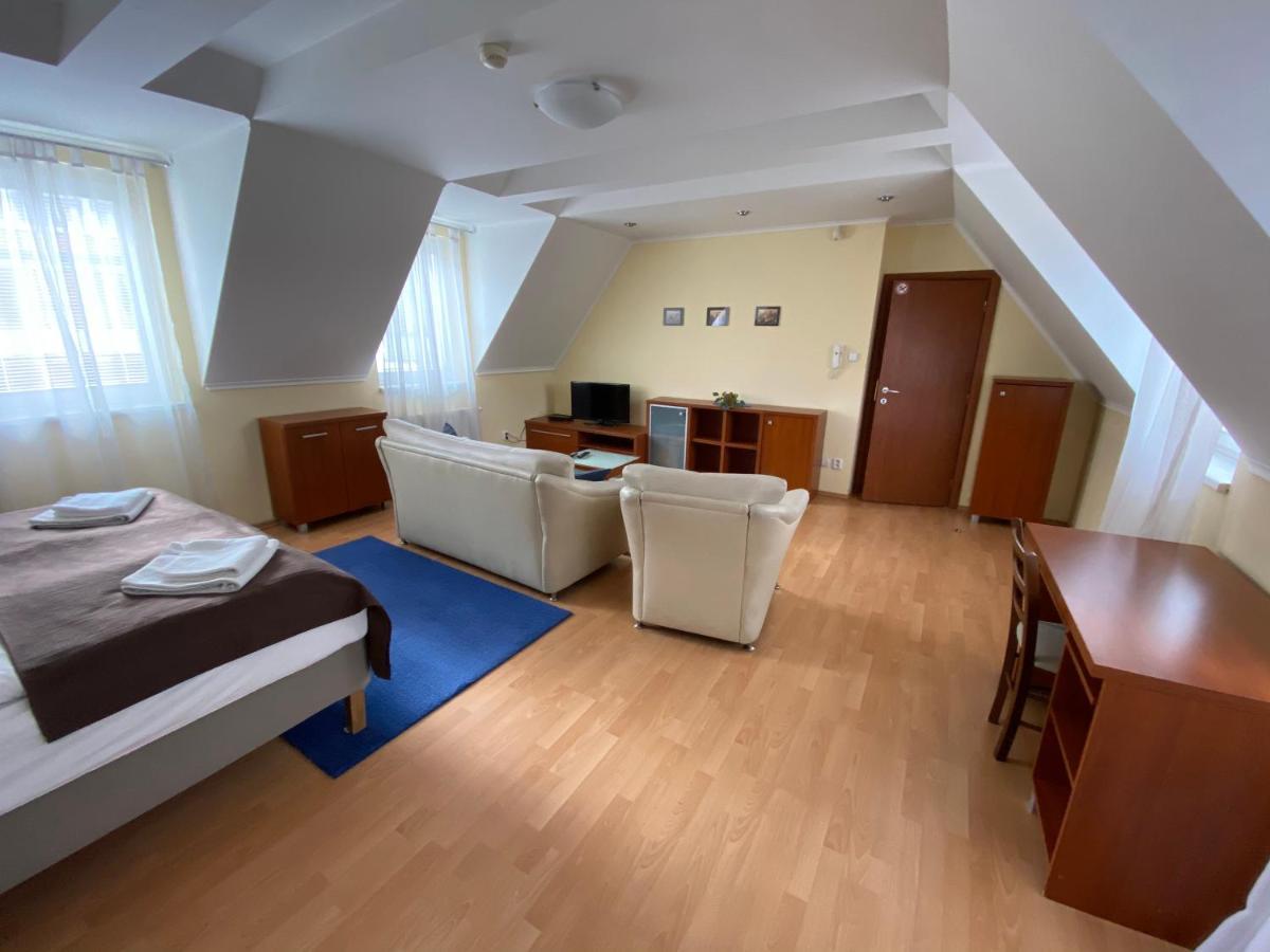 Penzion Le Monde Hotel Bardejov Ngoại thất bức ảnh